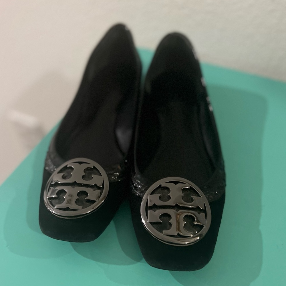 Tory Burch 1 cm flats. Lowest price.